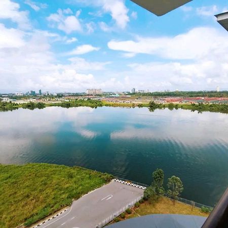 Muji Homestay Kuching Scenic View 2 Bedrooms Entire Apartment Exterior foto