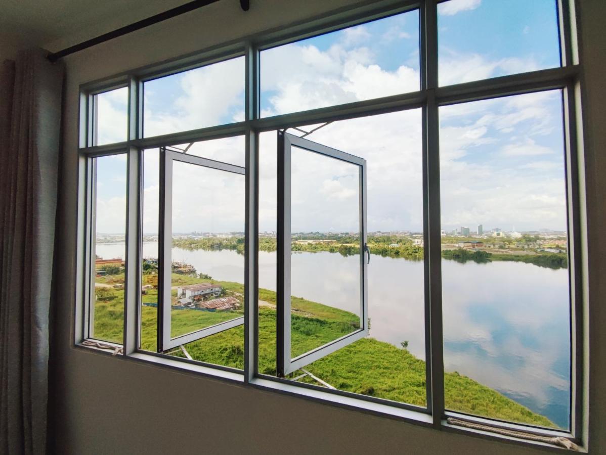 Muji Homestay Kuching Scenic View 2 Bedrooms Entire Apartment Exterior foto